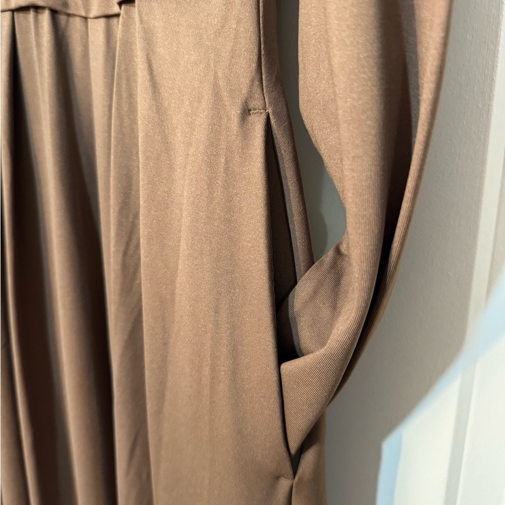 NWT Halara Mock-Neck Long Sleeve Pocket Flare Maxi Dress Size Medium - Picture 6 of 7